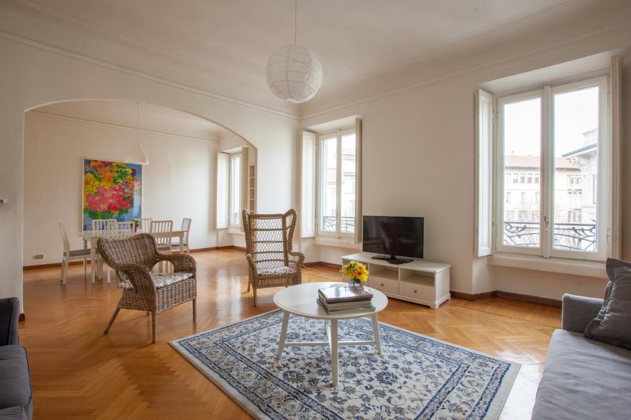 ミラノApt With Balcony - 50 M Far From Pagano M1アパートメント エクステリア 写真